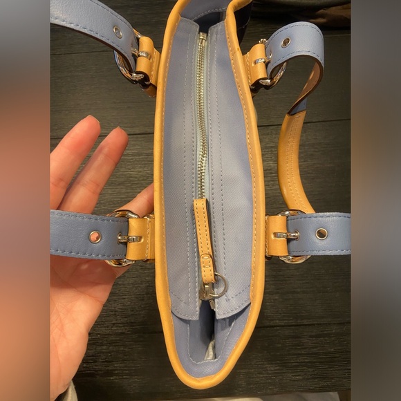 Coach mini tote - Picture 2 of 11